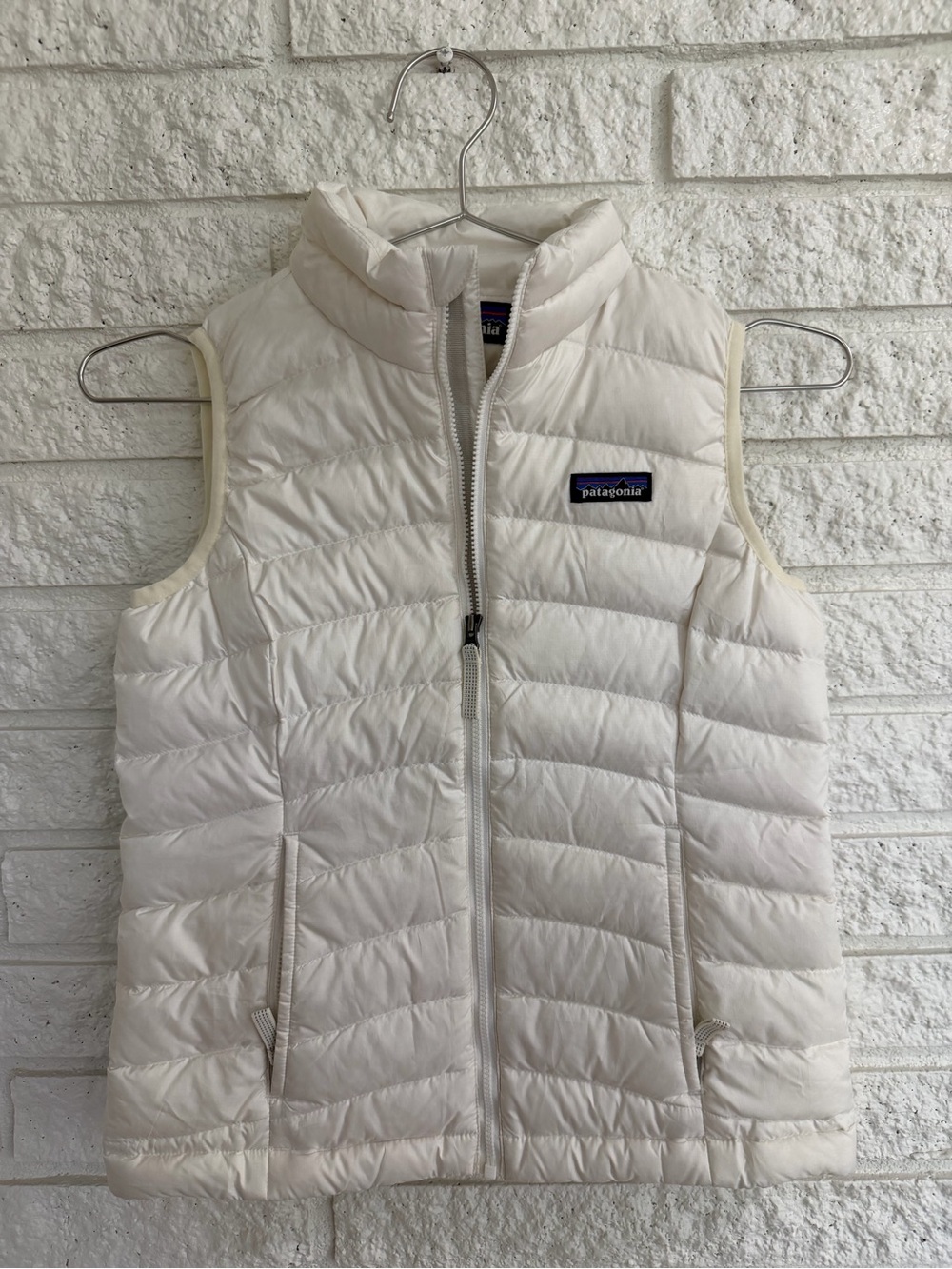 Patagonia Cream Quilted Down Vest - 7/8
